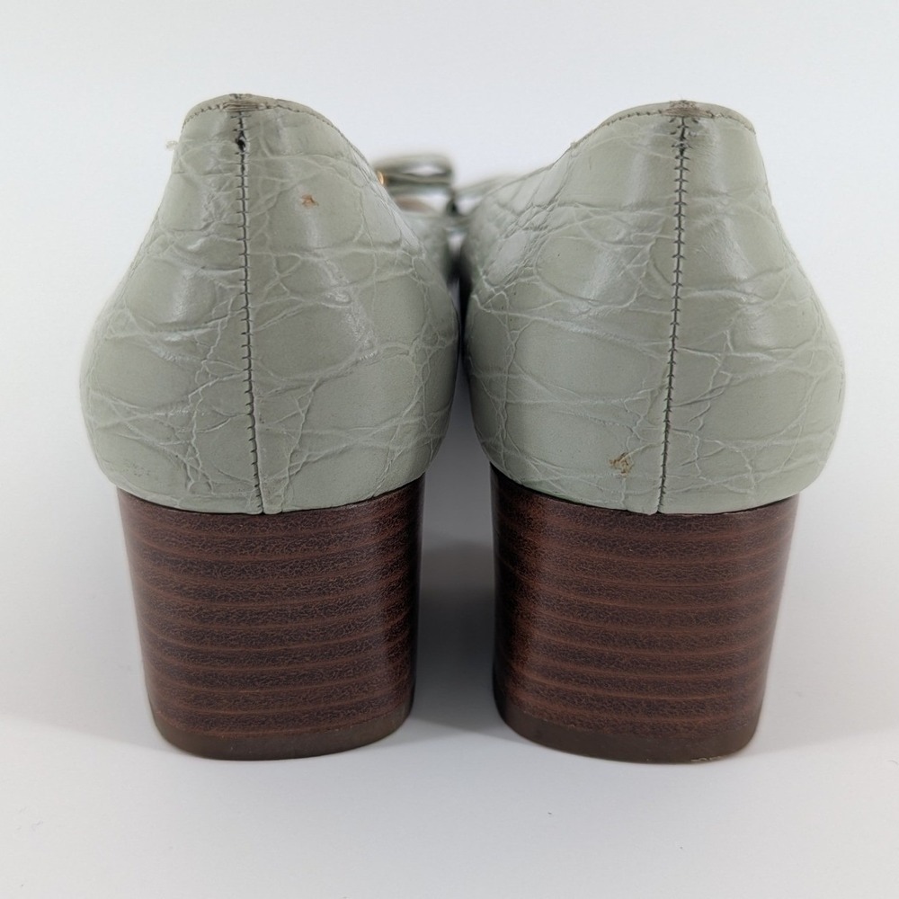 Salvatore Ferragamo Vara Croc Embossed Leather Pumps Sage Green 8.5 AA - Picture 2 of 7